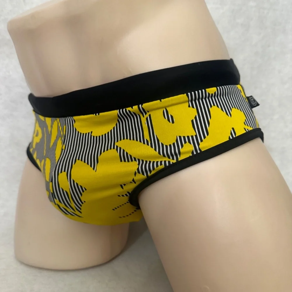 Timoteo Reversible Swim Briefs 30-36" waist Nylon / spandex Gently worn - Picture 2 of 7